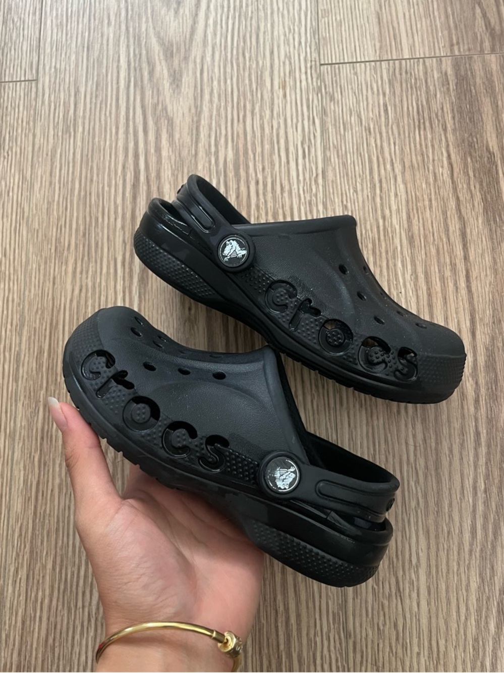 Black crocs c11